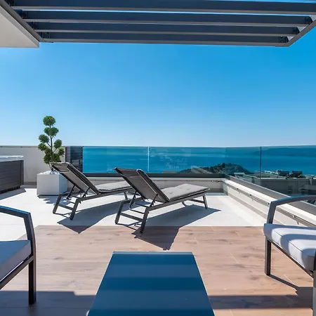 Hillson Villa *